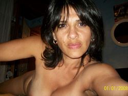 Selfie from a mature Latina wife in bed