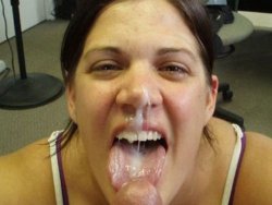 WifeBucket Pics | Thick big facial for a sexy chubby MILF wife