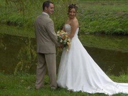 WifeBucket Pics | Cute bride looks like an angel on her wedding day