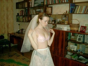 WifeBucket Pics | gallery of hot amateur brides naked

