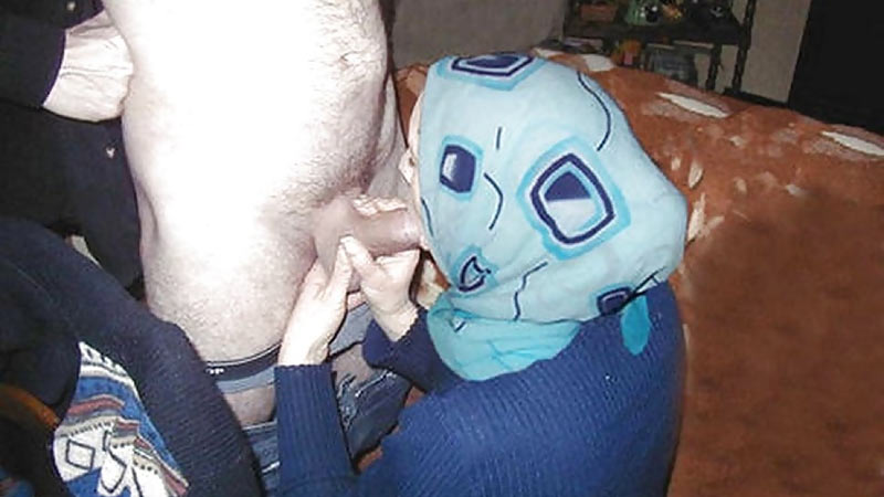 Hijab Blowjob Picture Gallery - HOT PHOTO