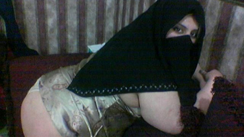 Muslim wife in niqab getting ass fucked at home