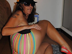 Naked pictures of a mature wife over 40